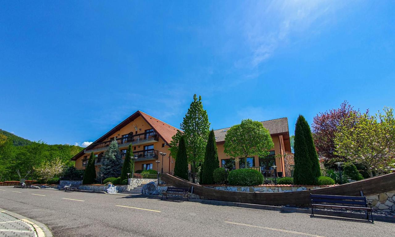 Hotel Belvedere Sovata Exterior photo