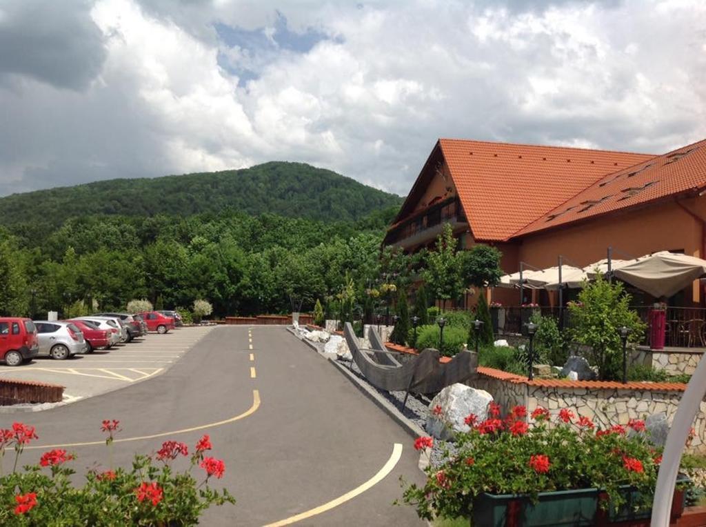 Hotel Belvedere Sovata Exterior photo